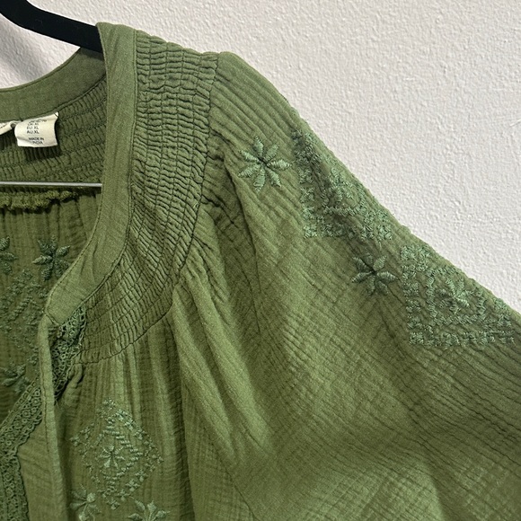 Lucky Brand Olive Green Smocked Top - Picture 8 of 14